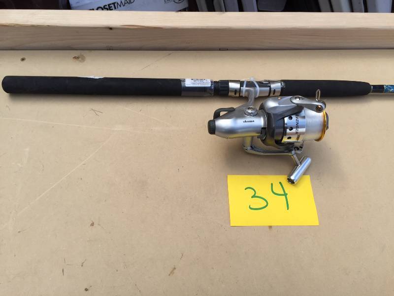 lot 34 image: Okuma Avenger Bait feeder spinning combo