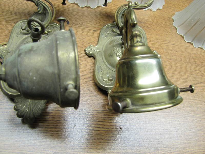 lot 29 image: Vintage Ghidini Bronze Indoor Lamps  Lighting 1940s