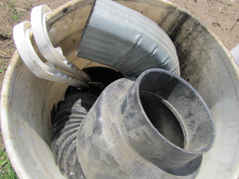lot 35 image: Pail full of PVC Plumbing Fittings #4