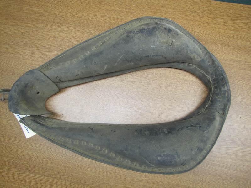 lot 58 image: Vintage Horse Collar 1