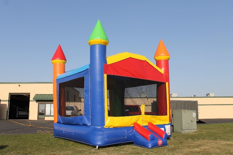 lot 1 image: Rainbow Castle Bounce House