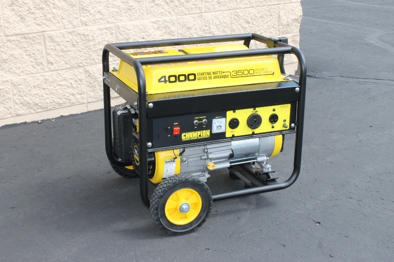 lot 30 image: Champion 35004000 Watt Generator