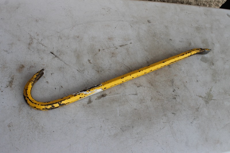 lot 56 image: STANLEY Pry BarWrecking Bar