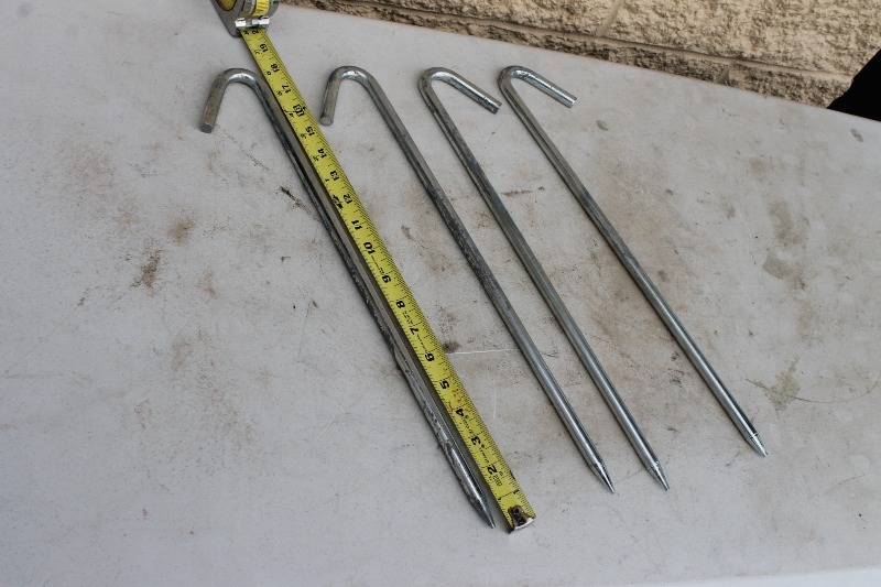 lot 62 image: (4) Tent and Table Metal Stakes - 12 x 18