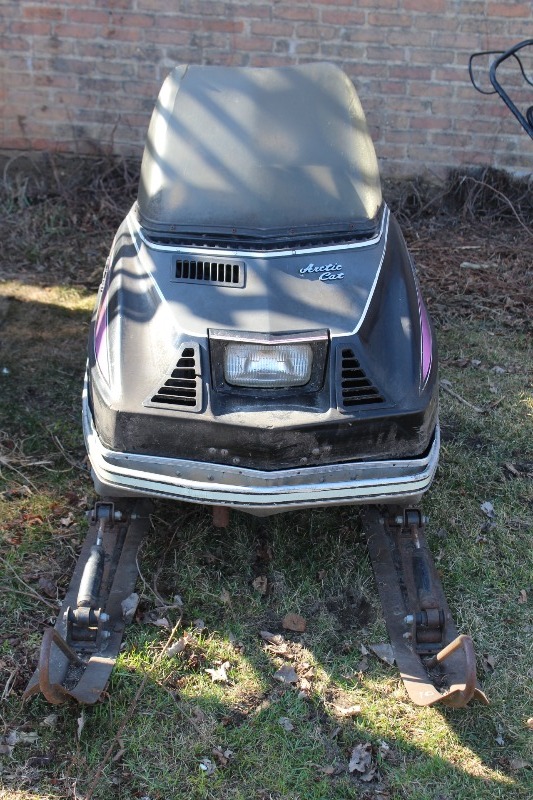 lot 10 image: Arctic Cat