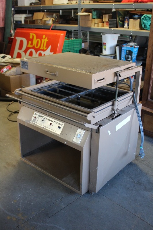 lot 3 image: Vacuum Former