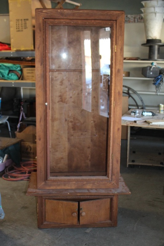 lot 4 image: Gun Cabinet