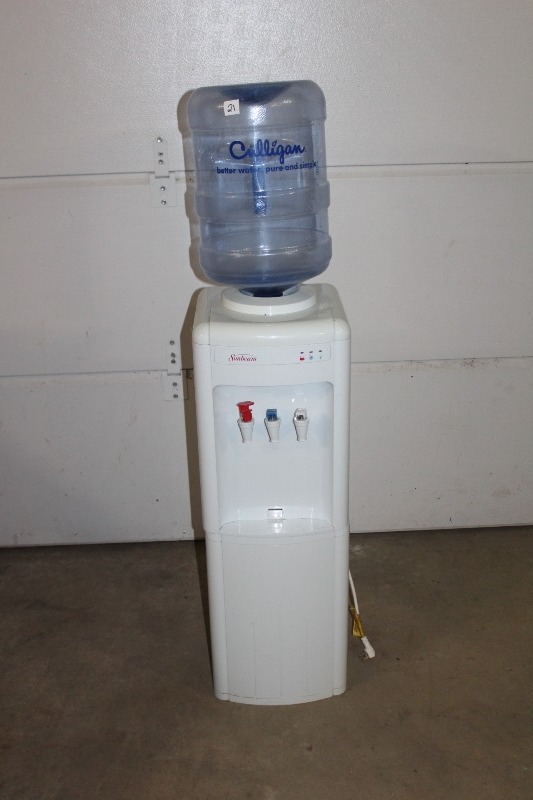 lot 21 image: Water Cooler  Warmer