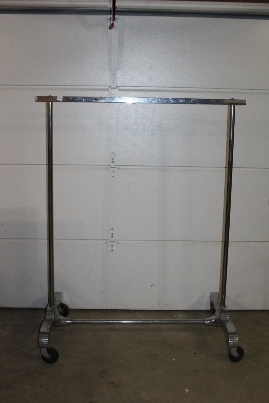 lot 23 image: Rolling Clothes Rack