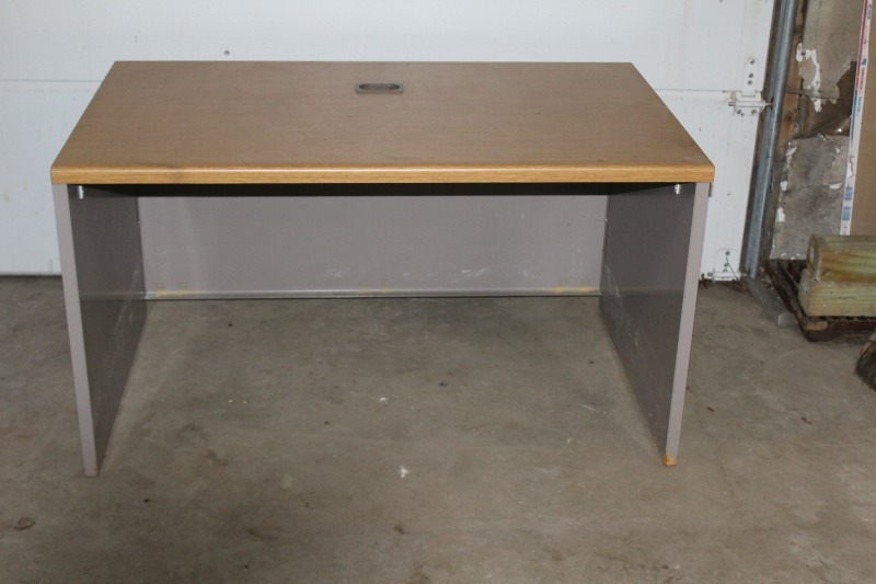 lot 24 image: Steel and Wood Top Desk