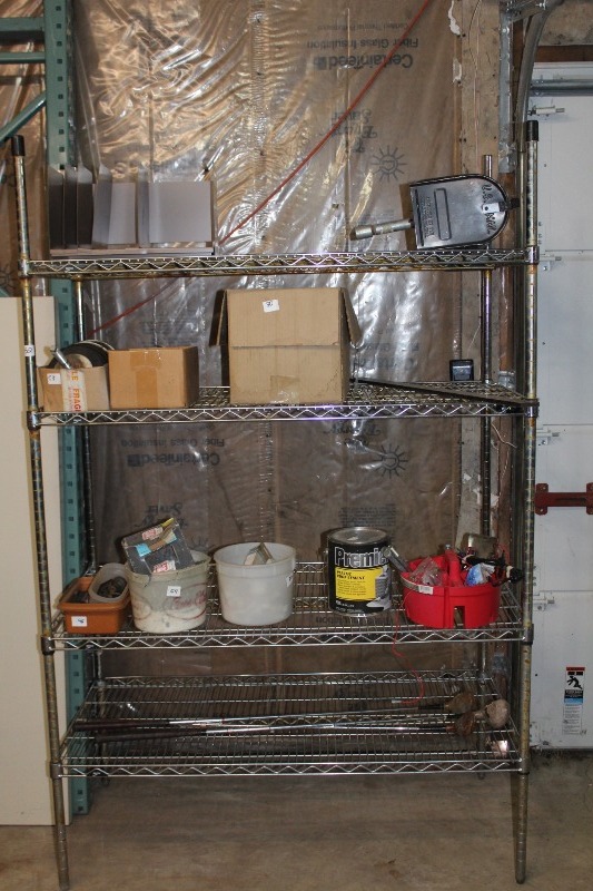 lot 30 image: Contents of Shelf