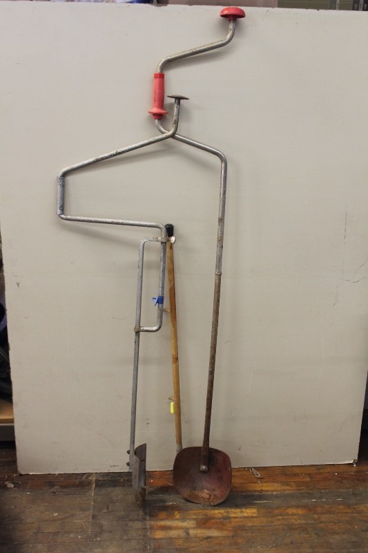 lot 106 image: Augers