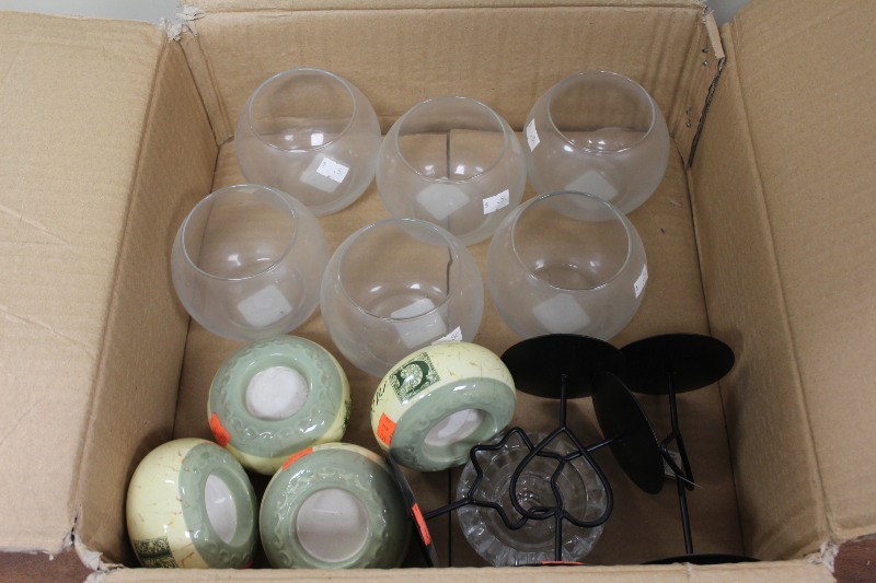 lot 83 image: Candle Holders