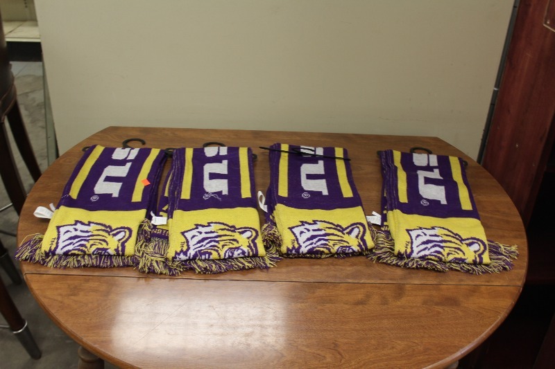 lot 125 image: BCS Banners