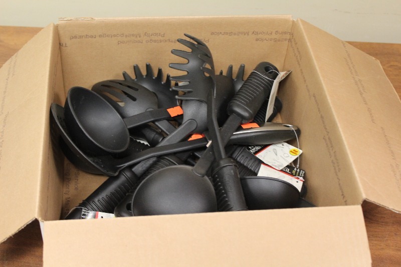 lot 127 image: NEW Kitchen Utensils