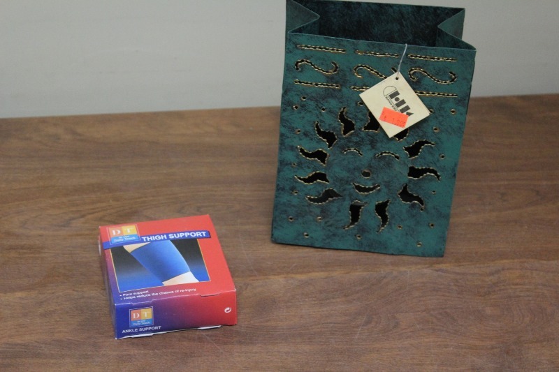 lot 139 image: Pottery Gift Bag Candle Holder