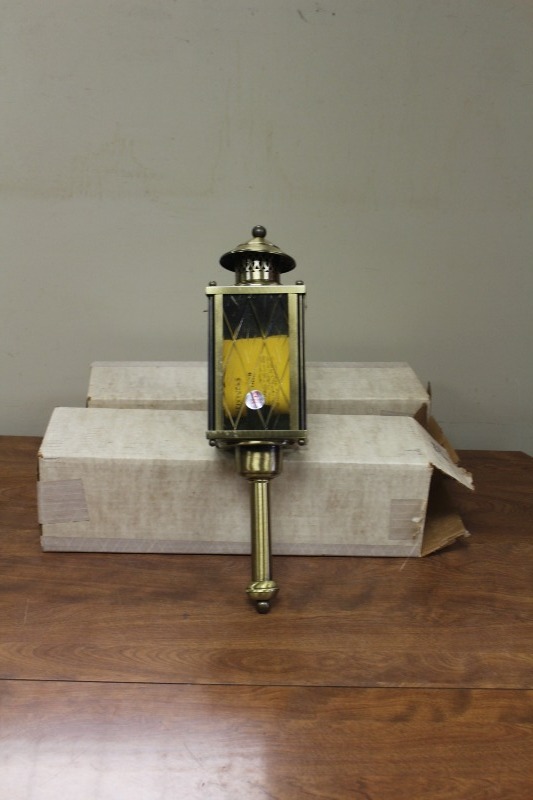 lot 81A image: Vintage NOS Outdoor Light
