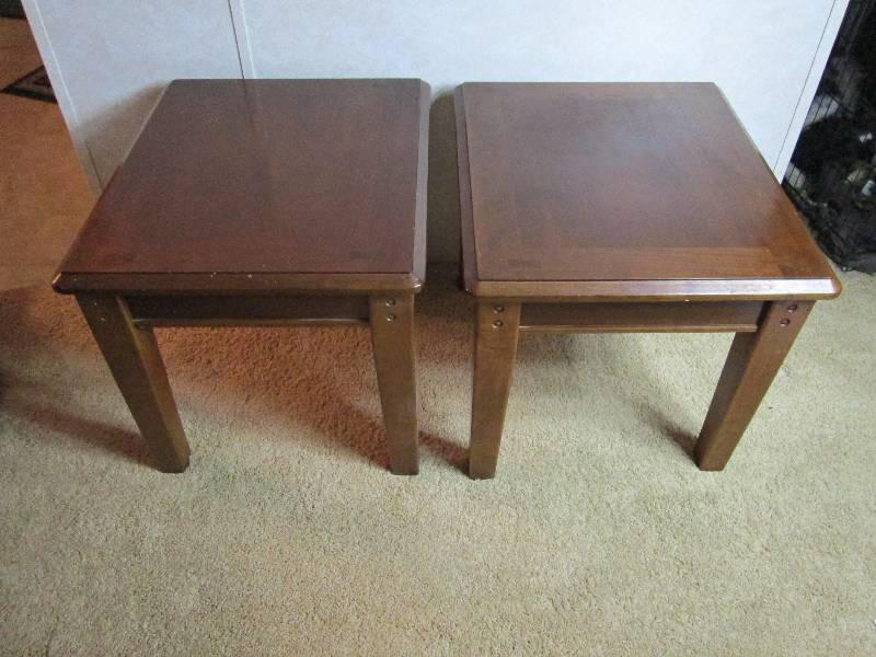 2 Cherry Wood End Tables