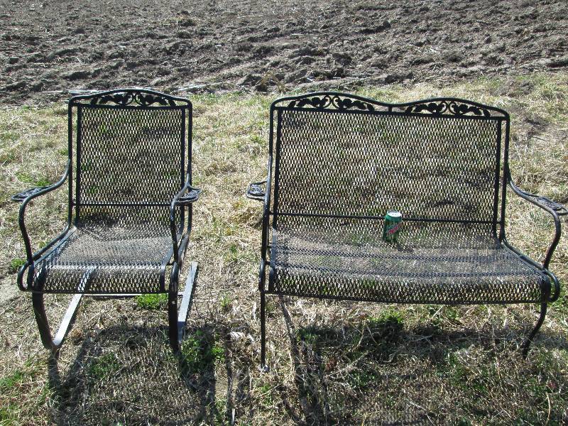 2 Aluminum Patio Chairs