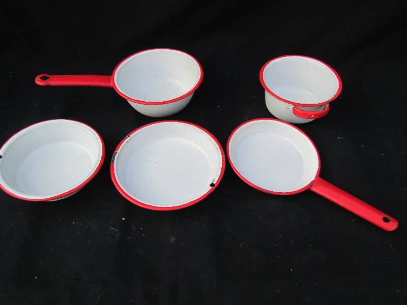 Vintage Enamel Wear.