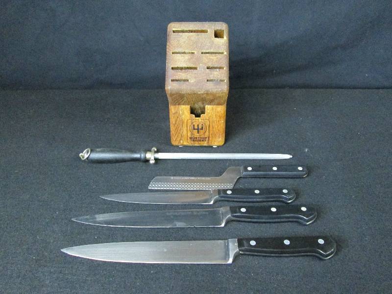 Wusthof Trident Kitchen Knifes and Block