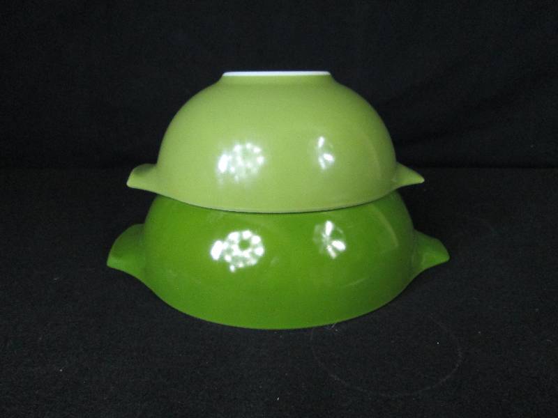 Pyrex Nesting Bowels