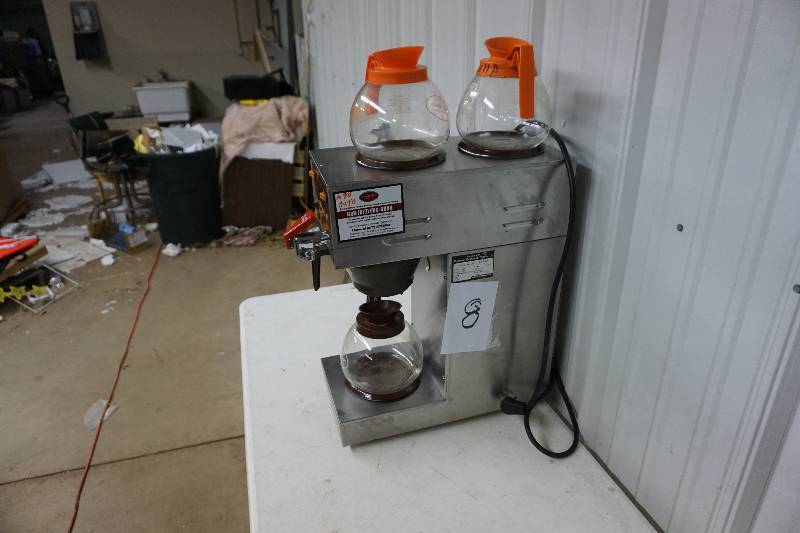 lot 8 image: Farmer Brothers Brand Model 1010542 Commercial Coffee Maker