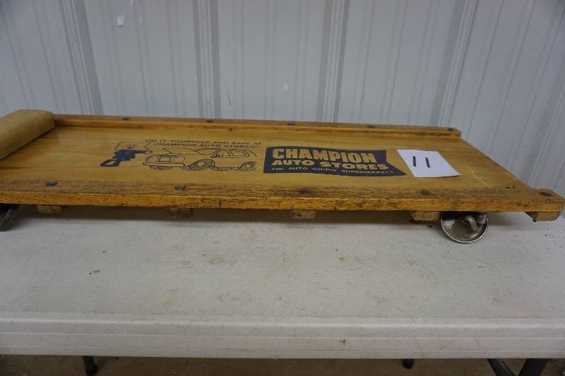lot 11 image: Champion Auto Brand Mechanics Car Creeper