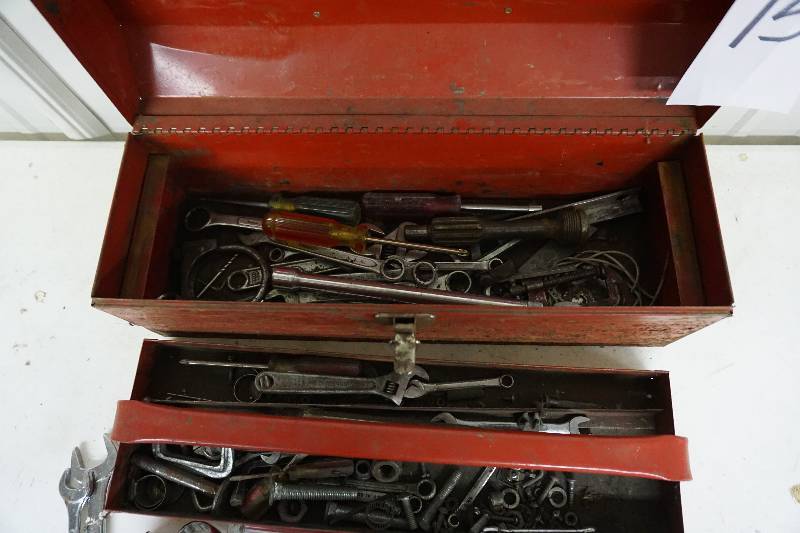 lot 15 image: Mechanics Metal Tool Box With Large Assortment of Wrenches