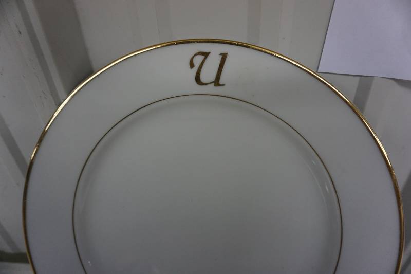 lot 46 image: 40 PC Gold Trim Monogrammed Dinner Ware Service For 8--  Letter U