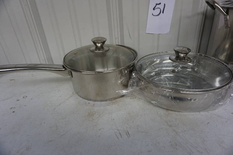 lot 51 image: Stainless Steel Cookware Set