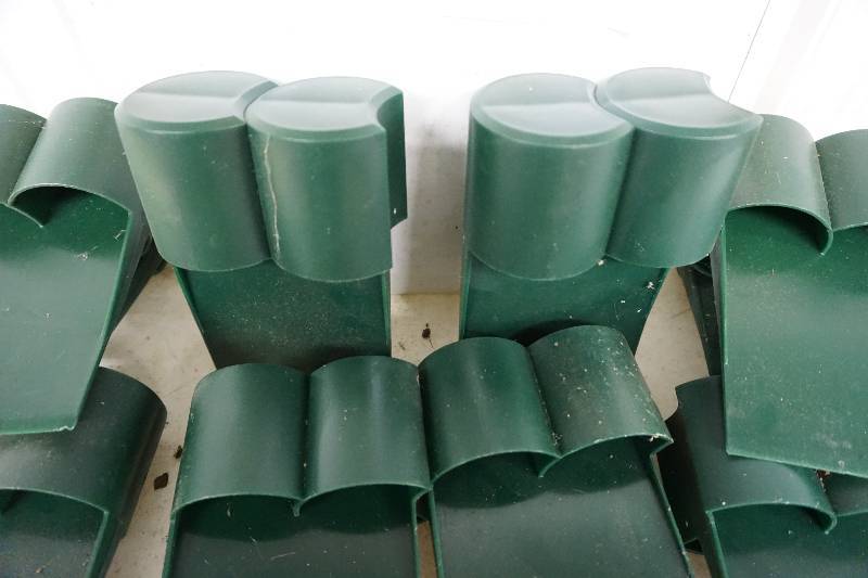 lot 91 image: Lot of Plastic Lawn Edging 10 pcs