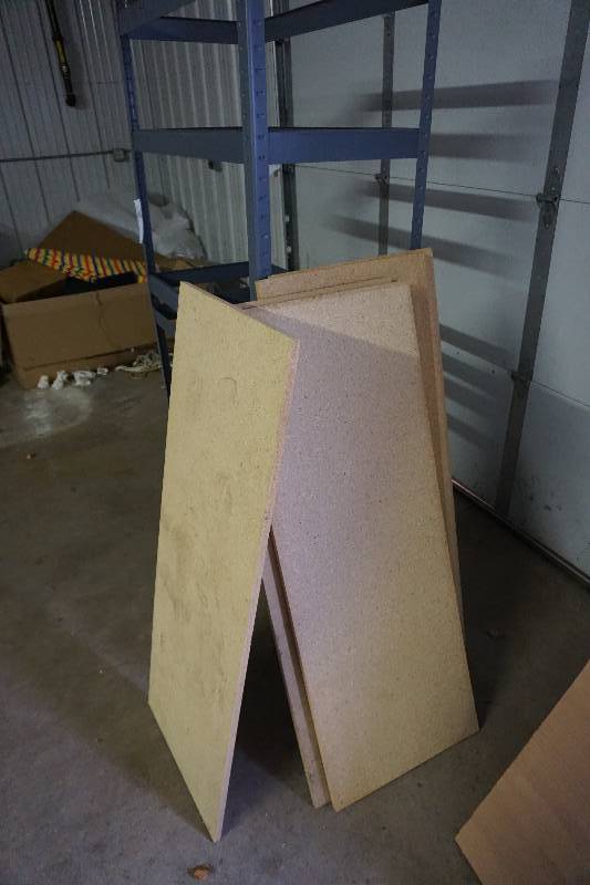 lot 102 image: Adjustable Metal Shelving Unit
