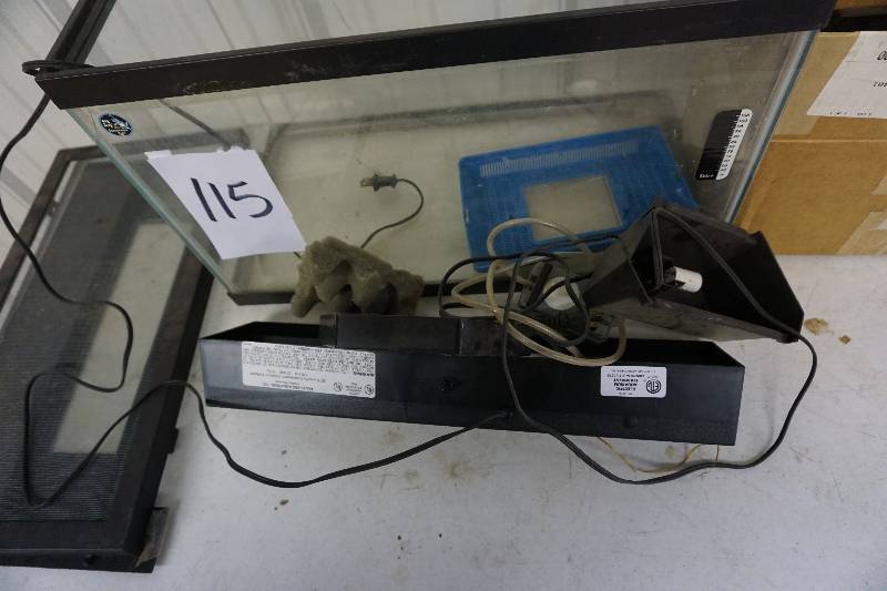 lot 115 image: Medium Size Aquarium With Light and Pump