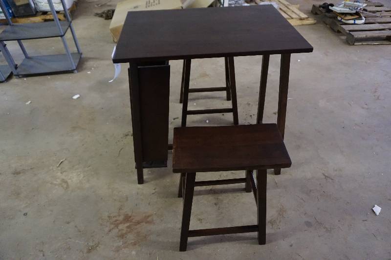 lot 137 image: California Wine Table With 2 Stools