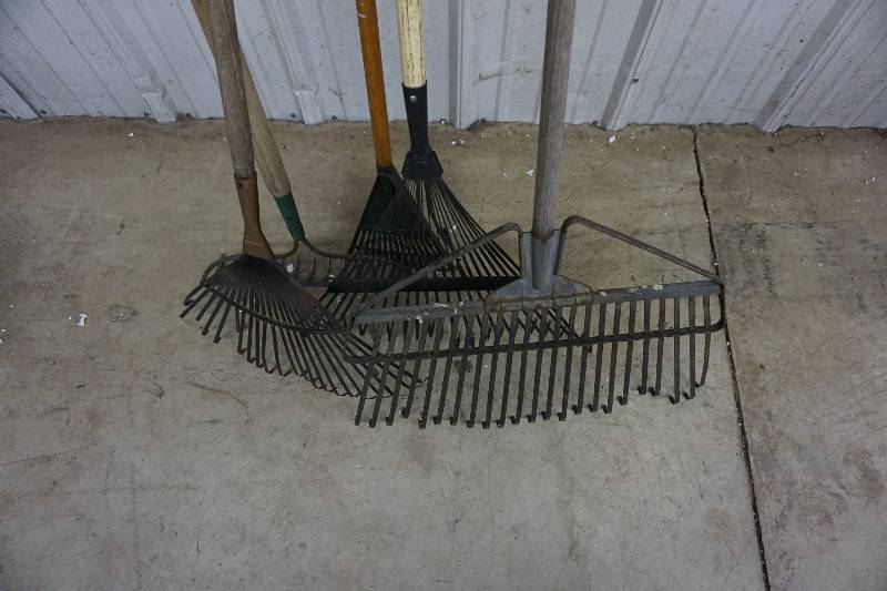 lot 153 image: Lot of 5 GardenLawn Rakes