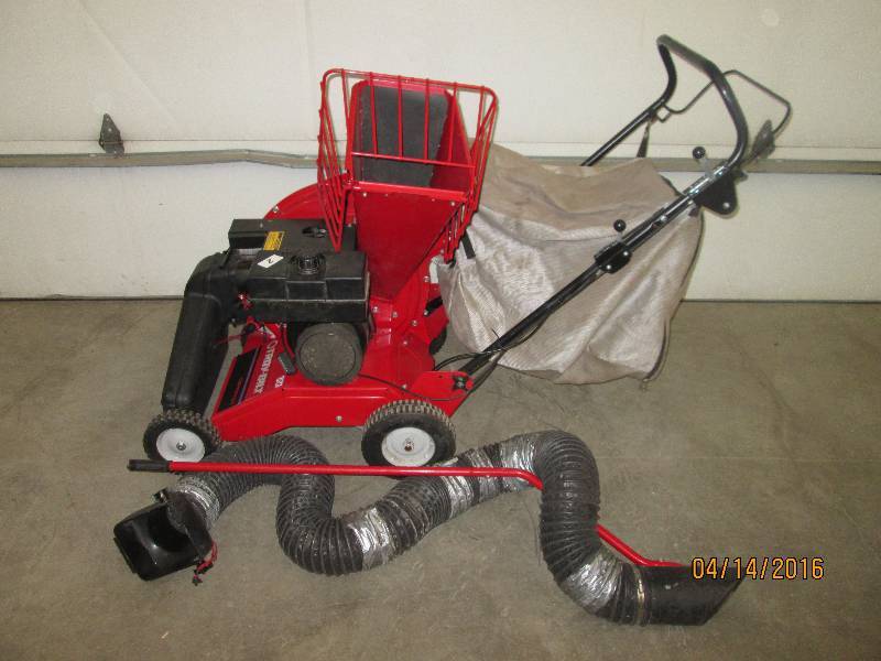 lot 2 image: Troy-Bilt 5HP Self-Propelled ChipperVac