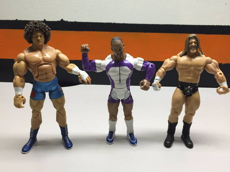 lot 4 image: UFC WRESTLER FIGURINES