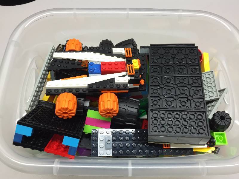 lot 18 image: LEGOS
