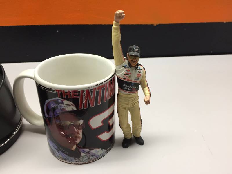 lot 40 image: DALE EARNHARDT SR. NASCAR MEMORABILIA