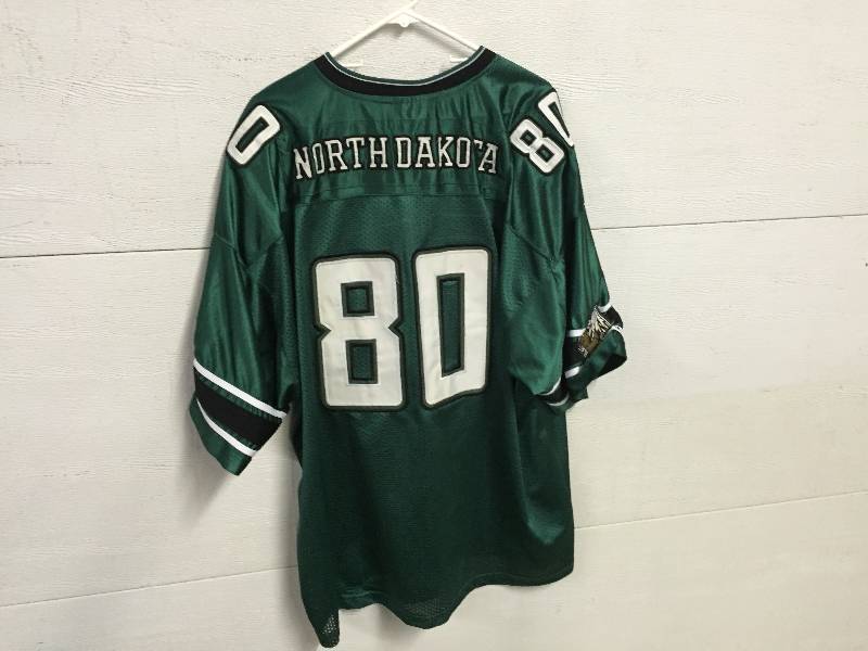 lot 58 image: FIGHTING SIOUX HOCKEY JERSEY