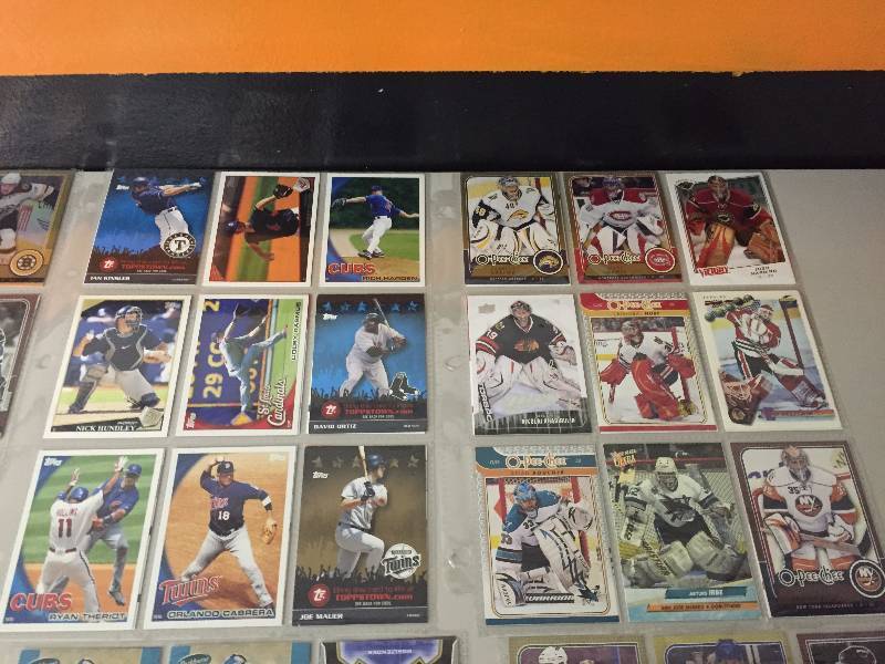 lot 63 image: HOCKEY COLLECTORS CARDS