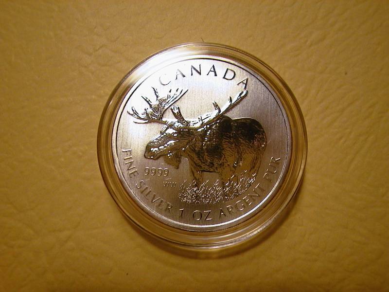 9. 2012 1 oz Silver Canadian Moose Bullion Coin (Wildlife Series) BU