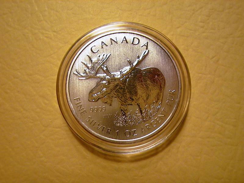 65. 2012 1 oz Silver Canadian Moose Bullion Coin (Wildlife Series) BU