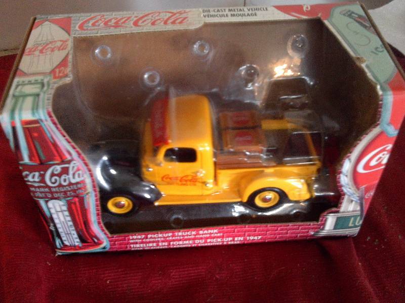 COLLECTIBLE 1947 PICKUP COIN BANK COCA COLA