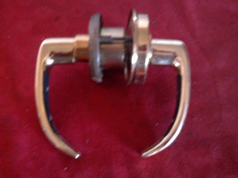 DOOR HANDLES AND MACHANISMS