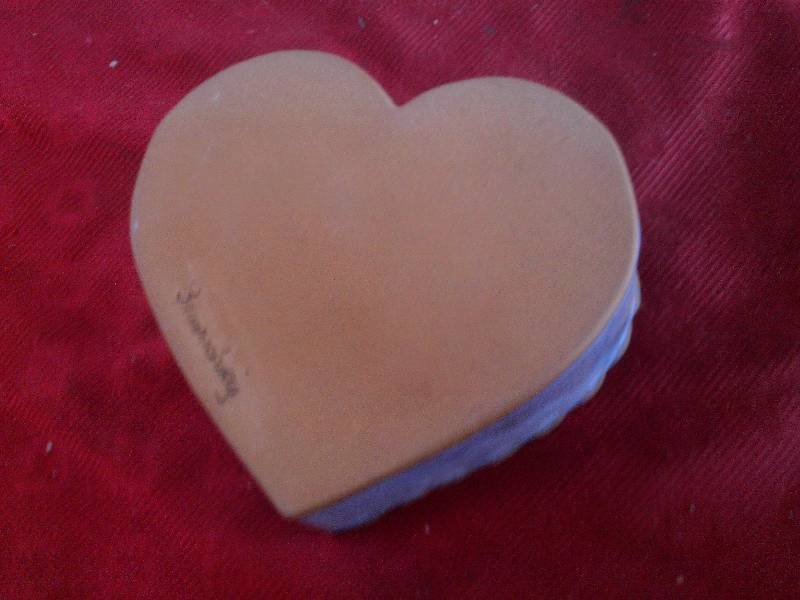 SMALL HEART SHAPED BOWL
