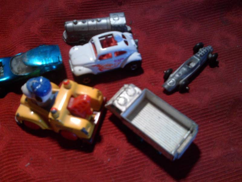 6 VINTAGE METAL CARS AND TRUCKS