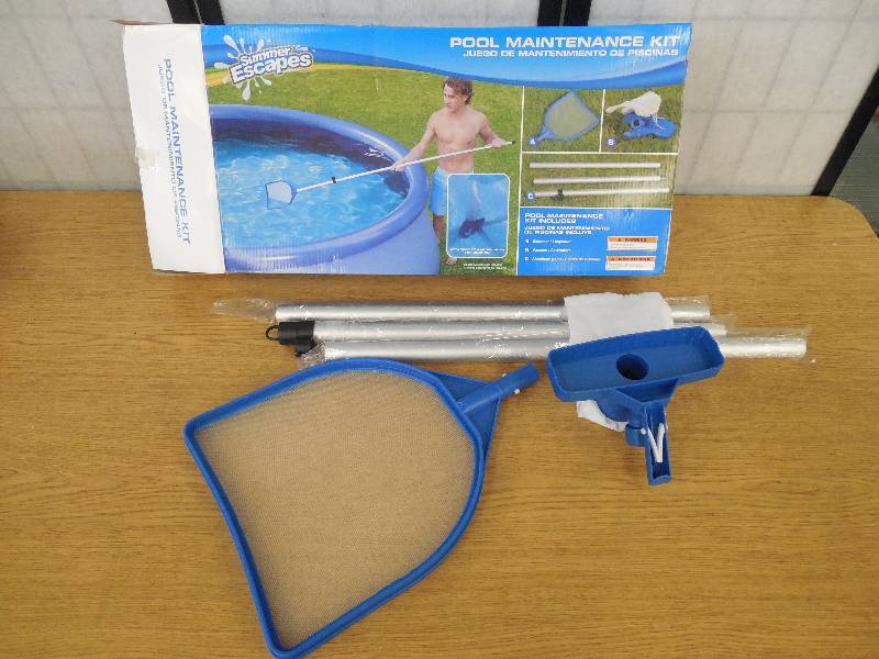 lot 6 image: POOL MAINTENANCE KIT