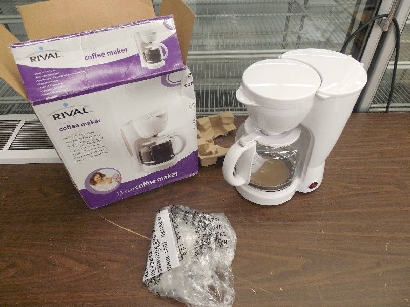 lot 39 image: RIVAL COFFEE MAKER